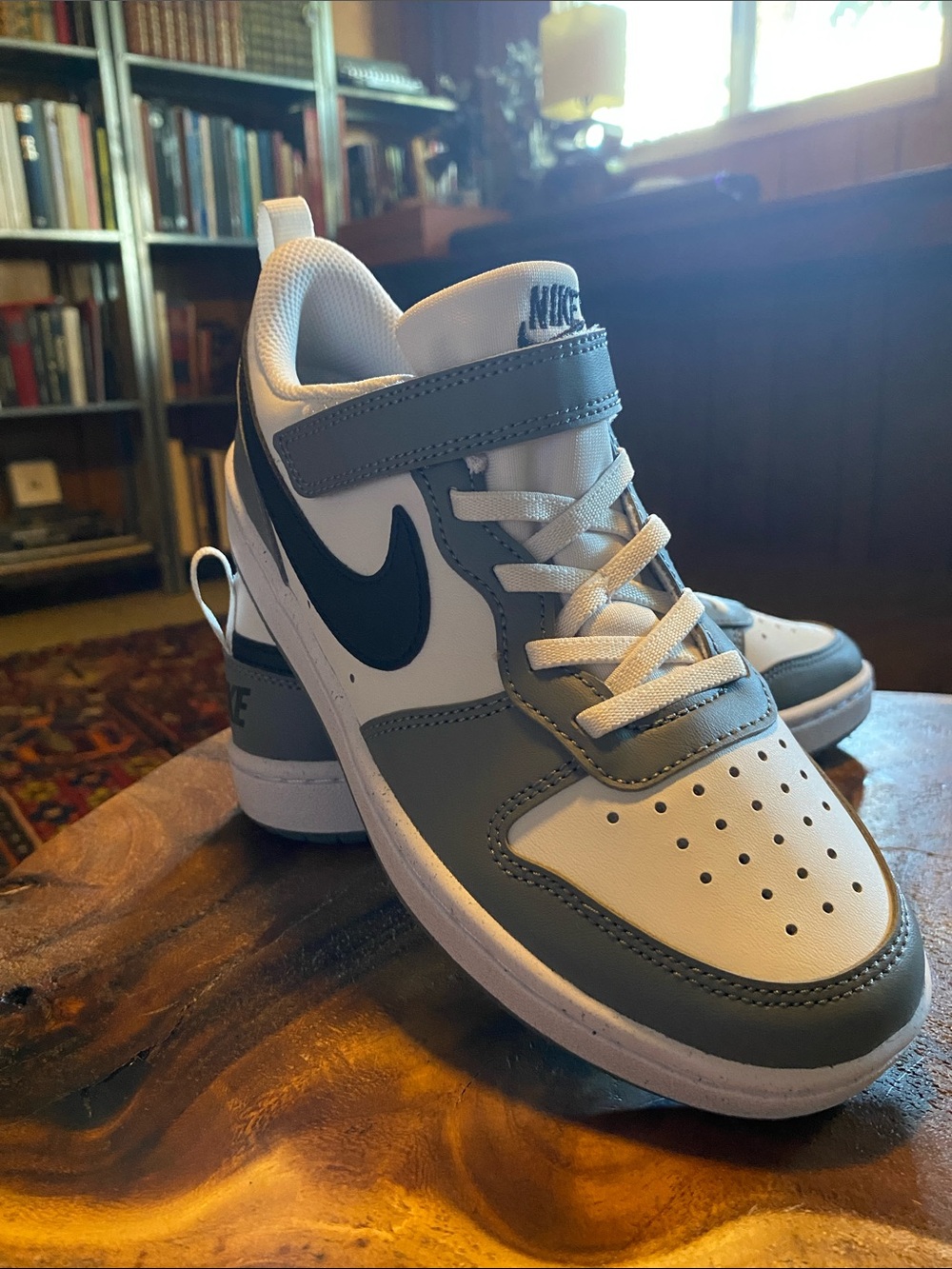 ๐ Nike Court Borough Size 3 Youth New in Original Box and Tags - Picture 4 of 9